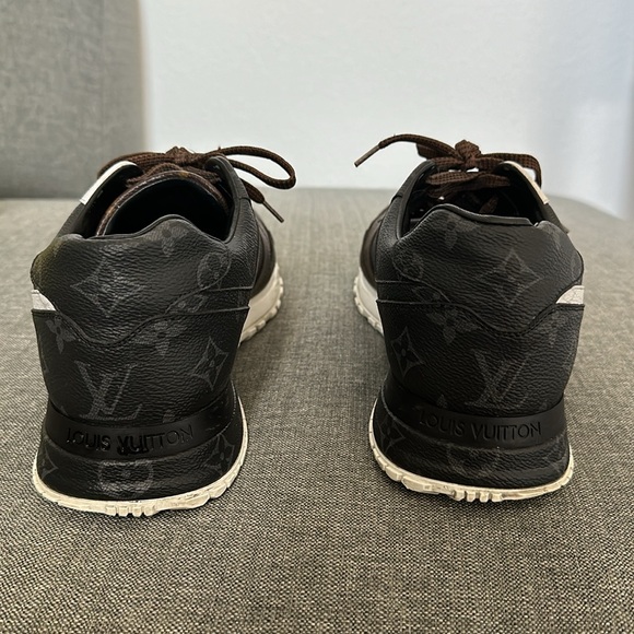 Like new Run Away sneaker combine 3 different L Vuitton signature Monogram canva - Picture 3 of 7
